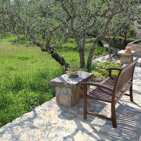 Spacious Bedroom For Two With Pool View - Pansion Hajduk *